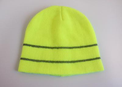 China Man wear 100% acrylic safety hats with pure high visibie reflective yarn for sale