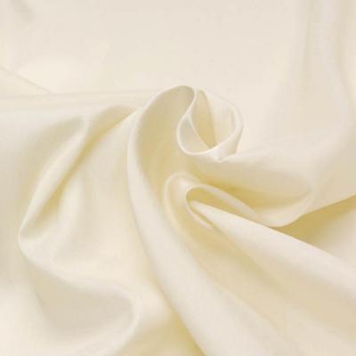 China Breathable 100% Polyester 210T Taffeta Lining Fabric For Garment And Bags Spot Stock Item In 200 Colors for sale