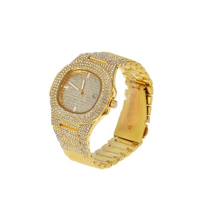 China Hot Selling Fashion Diamond Starry Hip Hop Watch Day/Date Personality Big Dial Fashion Men's Watch Luxury Gold Watch for sale