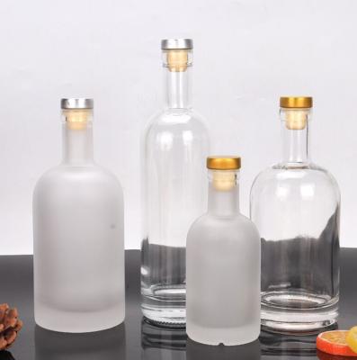 China 1000ml Storage Botella De Cristal 500ml 700ml 750ml Wine Whiskey Bottle Empty Whiskey Bottle Decaled for sale