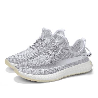 China Popular High Quality Fashion Yeezy Originals Walking Shoes 350 Casual Sports Running Shoes Sneakers For Men And Women for sale