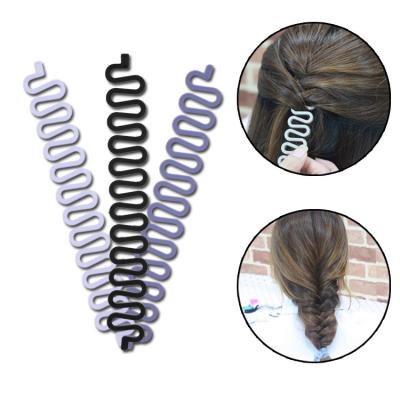 China Wholesale Fashion Retro Wave Plastic Braid Hair Pin Centipede Braided Hair Claw Cuts Twist Braid Styling Tool Plated Spiral Hairpins for sale