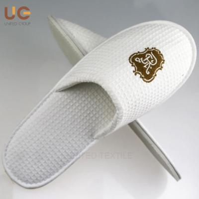 China Luxury Slipper Logo Slippers Custom Made Sublimation White Hotel Open-toe Waffle Trend Fashion Spa Bedroom Slippers for sale