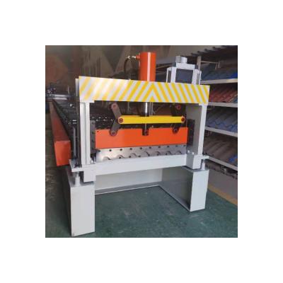 中国 Sheeting Iron Making Corrugated Sheet Roll Forming Machine For Building Material Shops 販売のため