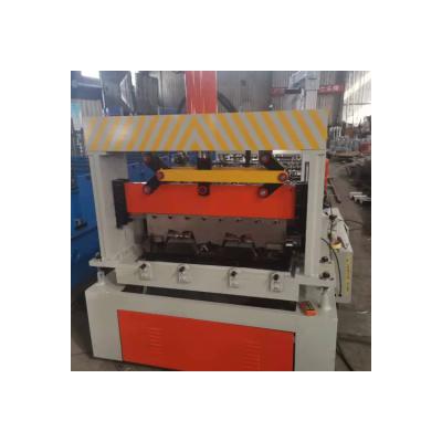 中国 High Productivity Floor Deck Roll Forming Machine For Construction 販売のため