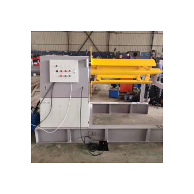 China Standard 5T Hydraulic Decoiler Machine For Building Material Shops Te koop