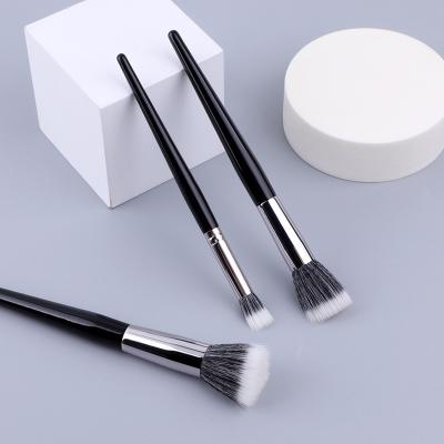 China Beech Makeup Brush Two Tone Hair Concealer Brush Loose Powder Brush With Wooden Handle for sale