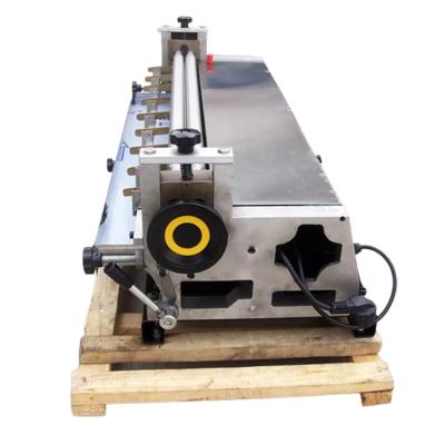 China Food Good Quality 720mm Desktop Manual Paper Gluing Machine for sale