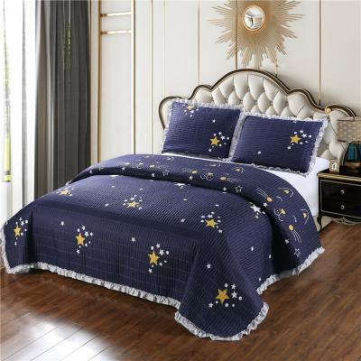 China Lightweight Design Disposable Queen/Full Size 3-Piece Comforter Set Bed Cover For Spring And Summer Bedding 1 Comforter And 2 Pillow Shams for sale