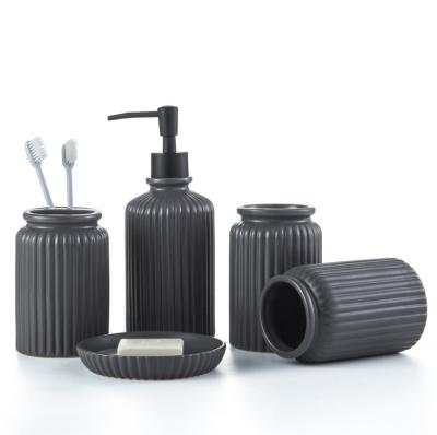 China Sustainable Elegant European Landline Designed Toilet Bathroom 5PC Set Bathroom Kit Bathroom Set Ceramic for sale