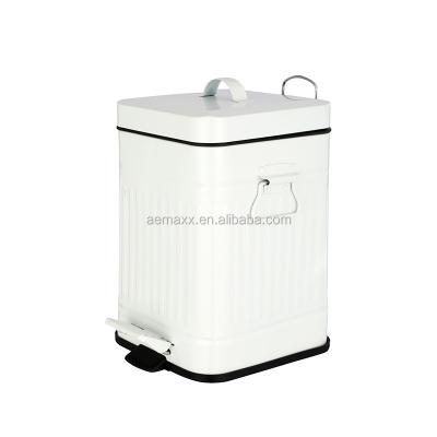 China New Design Kitchen Containers Foot Pedal Trash Can Viable Hot Trash Bin à venda