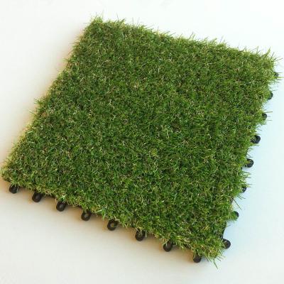 China Durable Easy Installation Interlocking PP Tile Grass Artificial Turf For Garden for sale