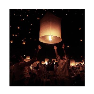 China Wholesale Biodegradable China Eco Christmas Sky Lanterns Wishing Balloons Sky Lanterns Flying Paper Hot Air Balloon for sale