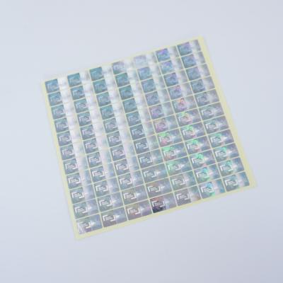 Chine Self Adhesive Security Qr Code Custom Printed Packaging Custom Adhesive Sticker Label Roll For Product à vendre