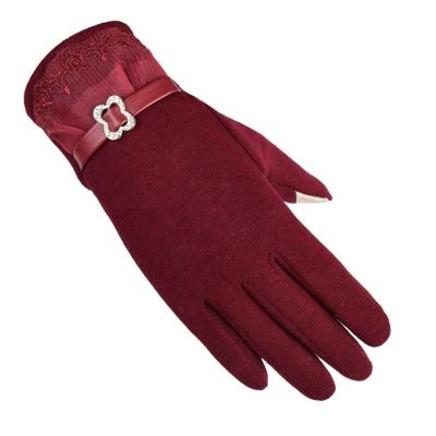 China Fashion Warm Loop Shape Comfortable Touch Screen Winter Gloves for sale