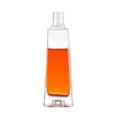 China Custom Glass Clear Glass Whiskey Bottle Vodka Rum Beverage Wine Bottle Whiskey Bottle 750ml 500ml for sale