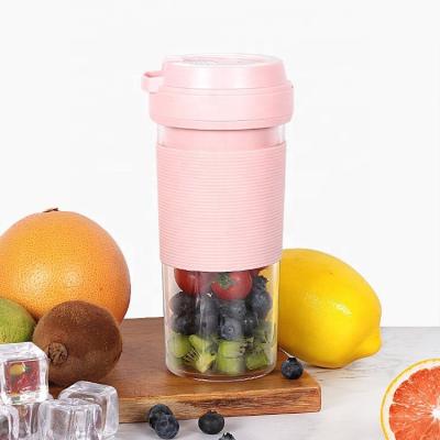 China 2019 Mini Fruit Multifunctional Rechargeable Rechargeable Blender Chargeable Non-Electric Blender for sale