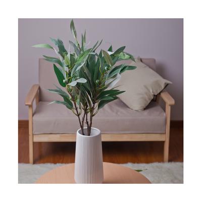 China Fashional Eucalyptus Spray 4 Fruit 24 Leaf Artificial Eucalyptus Leaves Injection Single Small Branch Artificial Decorative Green Plant for sale