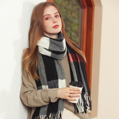 China New Wholesale Polyester Striped Winter Fashion Scarves And Shawls Deep Keep Warm Winter Scarf For Women for sale