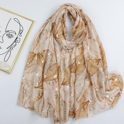 China Polyester Wholesale Style Summer Fashionable Scarf New In Polyester Scarves for sale