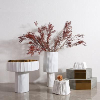 China Morden Luxury Retail Modern White Gold Table Top Decoration Wedding Centerpiece Porcelain Ceramic Flower Vase for sale