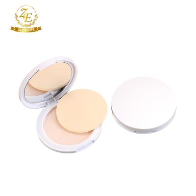 China Light-breathable Face Powder For Day And Wet Use Compact Foundation zu verkaufen