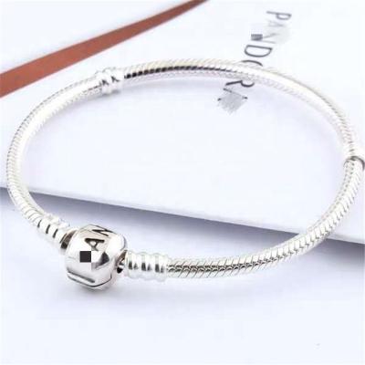 China Thailand Factory Wholesale 925 CLASSIC Silver With LOGO Fashion New DIY Jewelry Ladies Bracelet Series Pandoraer Charm Pendant Bracelet for sale