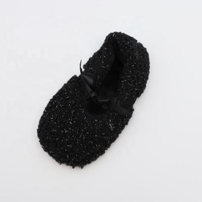 China Fashion Trend Wool Light Soft Warm Slipper Home Slippers Indoor Animal Plush Non Slip Floor Socks For Lady Women for sale