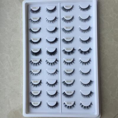 China Short Crisscross Mink Eyelashes Private Label 3D Mink Custom Eyelashes With Lashbox from factory price true 100% for sale