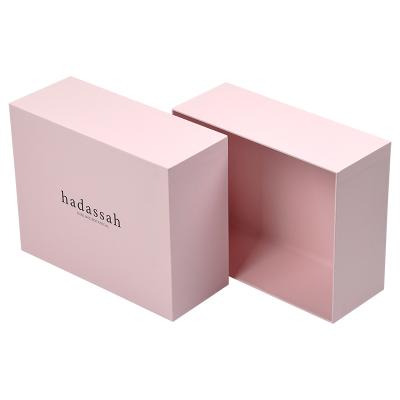 China Recycled Materials Customized Surprise Gift Box Custom Rigid Cardboard Paper Bridesmaid Gift Box Packaging for sale