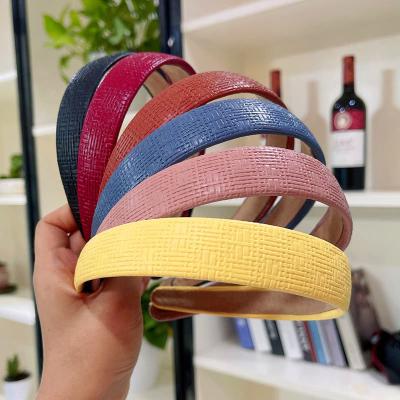 China Spring Summer 2021 New Design Attractive Headbands Hair Accessories Headbands Leather Smart Wide Headband Women Fashion 2.5cm PU Color Headbands for sale