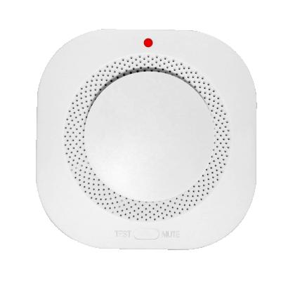 China 2022 Remote Control NEW Smoke Detector with APP Remote Control Wireless Fire Alarm with Standalone Siren for Smart Home Supermarket Hotels for sale