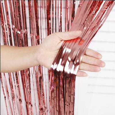 China Disposable Eco-friendly Hot Selling 3.2ft X 6.5ft Metallic Tinsel Foil Fringe Curtains Multi Colors For Party Photo Backdrop Wedding Decor for sale