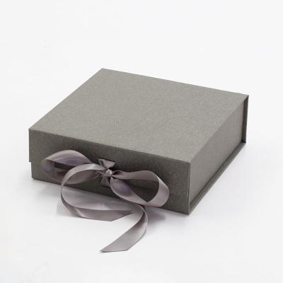 China Recyclable bulk luxury stock gray caja de regalo sliver present box for gifts wholesale for sale