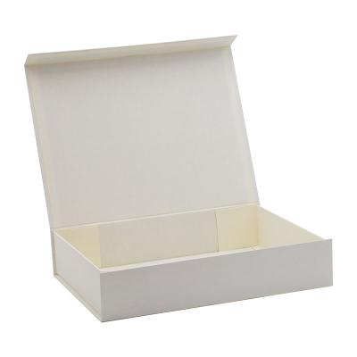 China Recycled Materials Luxury Ivory Shallow Cosmetics Gift Box Retail Foldable Packaging With Magnet Lid for sale