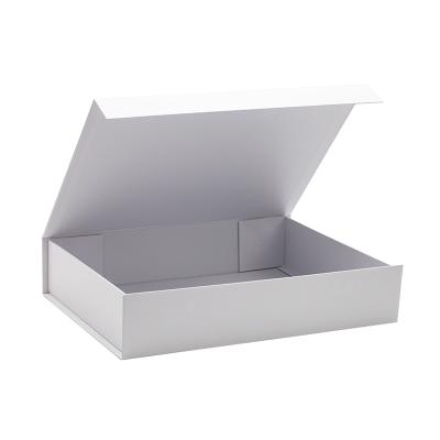 China Recycled Custom White Foldable Materials Retail Packaging Box Present Packaging With Magnetic Lid for sale