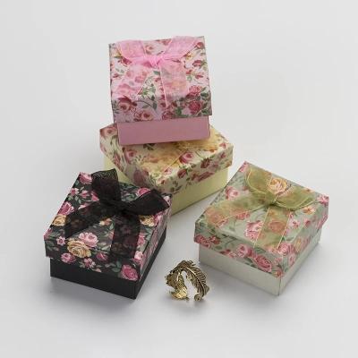 China Recycled Materials Flower Jewelry Box 5*5*3cm Square Wedding Ring Gift Boxes For Earrings Multi Colors Paper Packaging Jewelry Display Case for sale