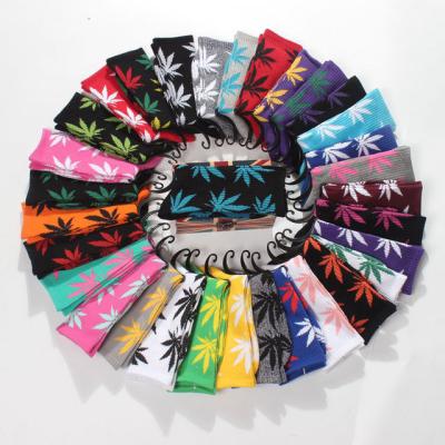 China Free Sample FACTORY SUPPLY Fashion Breathable Sports Socks Regular Adult Weed Cotton Maple Leaf Popular Socks for sale