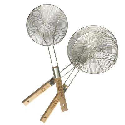 China Hot-selling Sustainable In India Mesh Oil Skimmer , Stainless Steel Frying Skimmer With Wooden Handle for sale