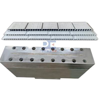 China Industry tool cast pp board extrusion mold for outdoor garden shed extrusion line for sale