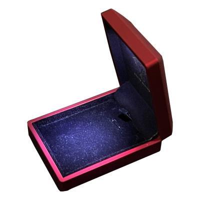 China Customized Your Logo- Luxury Red LED Necklace Box LED Small Necklace Box for sale