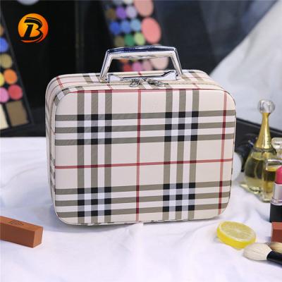 China Travel Bag Cosmetic Organizer Luxury Portable Waterproof/Recyclable/Reusable/Durable Leather Makeup Storage for sale