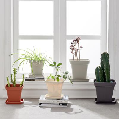 China Eco-friendly Suppliers PP Self Watering Garden Pot Planter Selfwatering Pot for sale