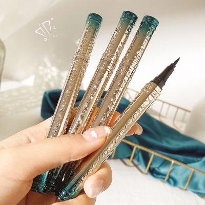 China Gecomo Waterproof Eyeliner Pencil Eye Liner Waterproof Durable Pencil Student Liquid Eyeliner for sale