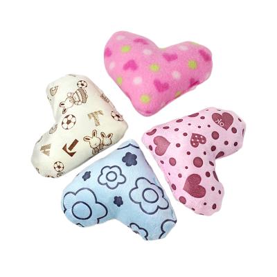 China 2020 Viable Personalized Interactive Christmas Pet Toys, Factory Wholesale Plush Square Love Shape Pet Toy for sale