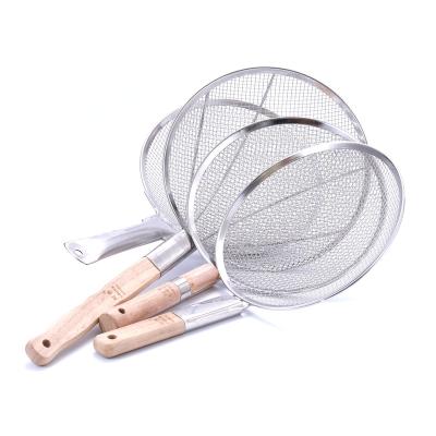 China Long Handle Stainless Steel Skimmer Sieve Strainer Food Spoon Kitchen Viable Skimmer Batteries High Quality for sale