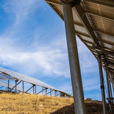 China Sistemas de montaje fotovoltaico en tierra de acero para la piscicultura y la generación de energía debajo en venta