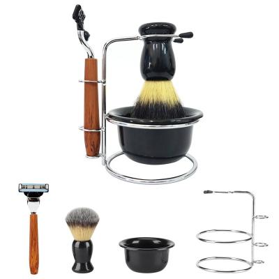 China Skin-friendly Shaving Brush Kit Cheap And Good Shaving Soft Safety Razors Set Travel Shaving Kit for sale