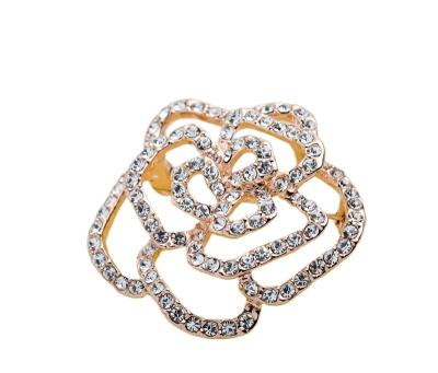 China Wholesale Luxury Rhinestone Alloy Brooch Pins Natural Freshwater 2 Pearl Rose Gold Plated Flower Designer Necklace Brooch Used for sale