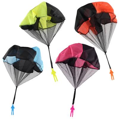 China Plastic Hand Throwing Mini Play Soldier Parachute Toys for Kids Outdoor Sports Children Fun Parachute Educational Game Toys for sale